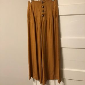 Brand new Zara XS drapey mustard culottes